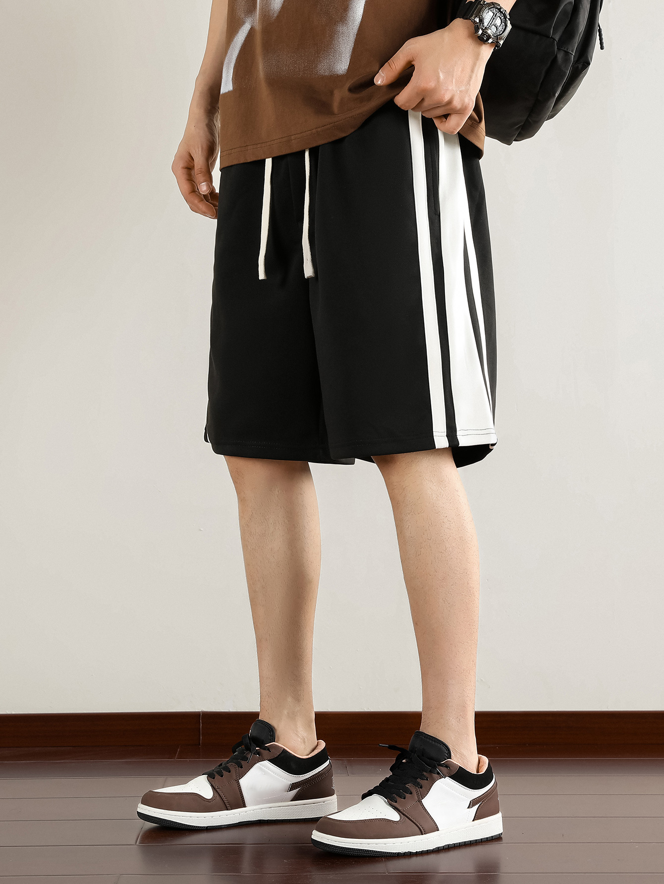 d42 mens striped casual shorts drawstring washable loose hem spring and summer sports and details 2