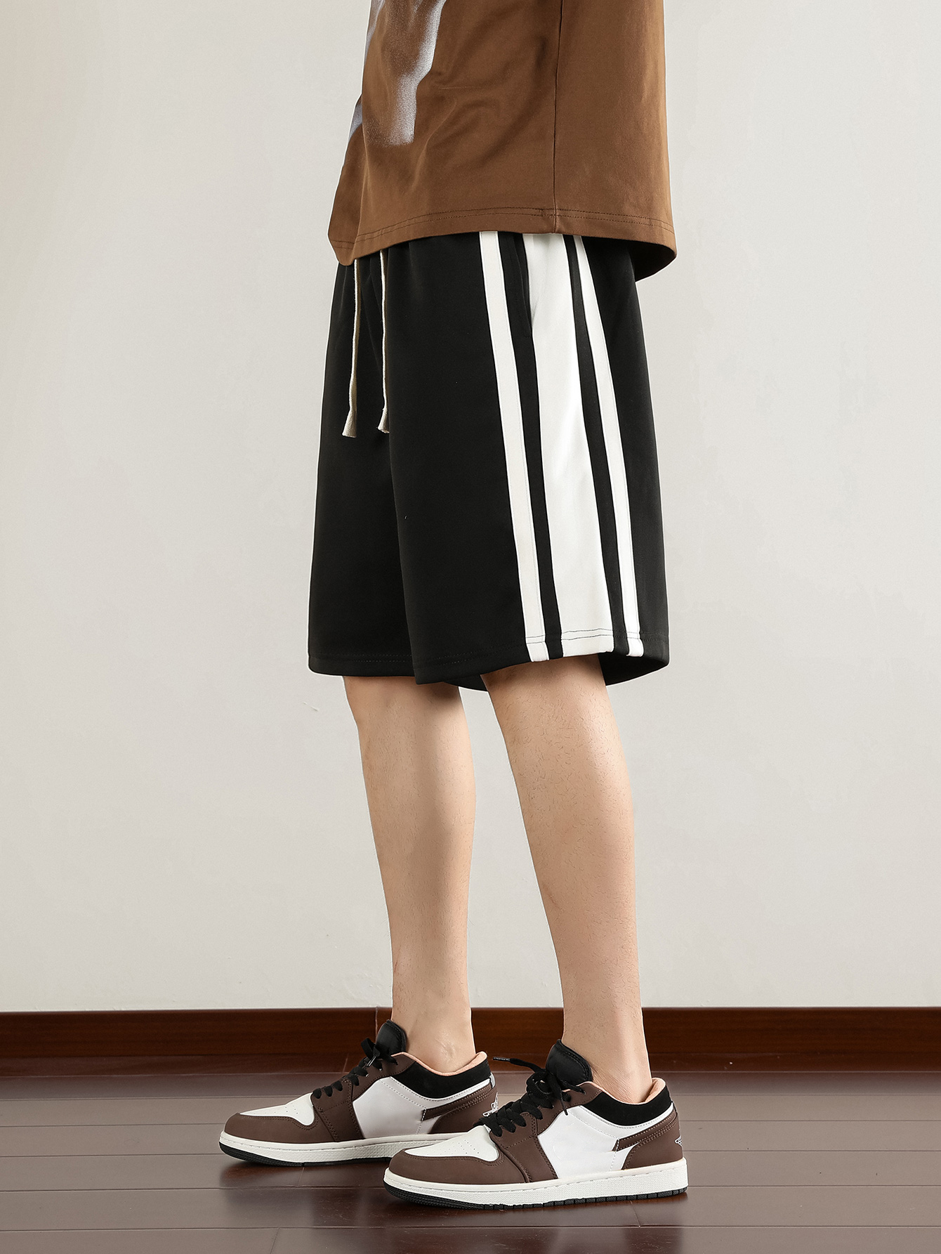 d42 mens striped casual shorts drawstring washable loose hem spring and summer sports and details 3